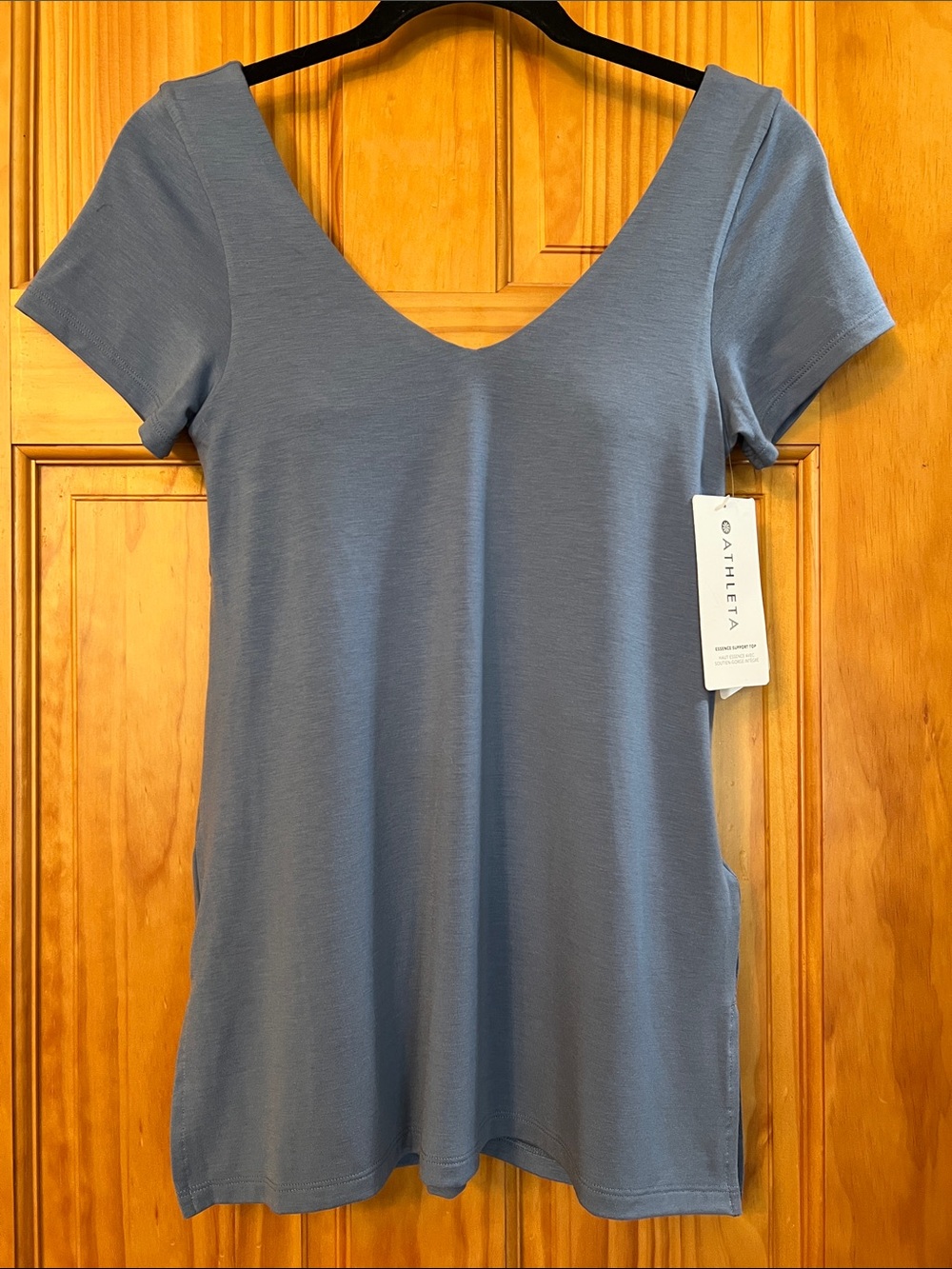 Essence Support Top, removable soft cups, V-neck in front & back, side slits